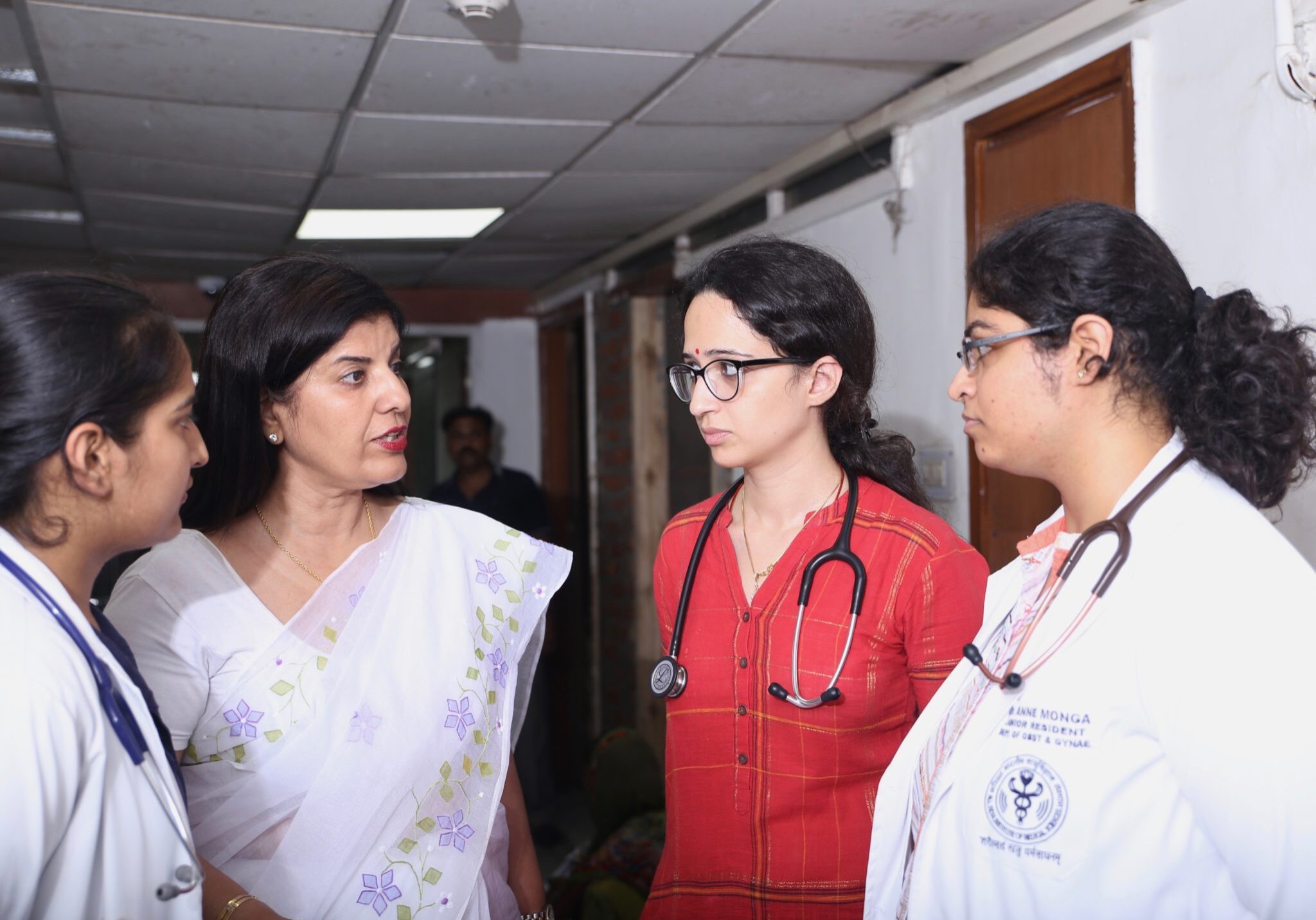 Dr. Neerja Bhatla consults with fellow physicians regarding cervical cancer